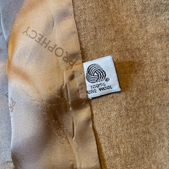 Prophecy Women’s Wool Blazer - Picture 3 of 5